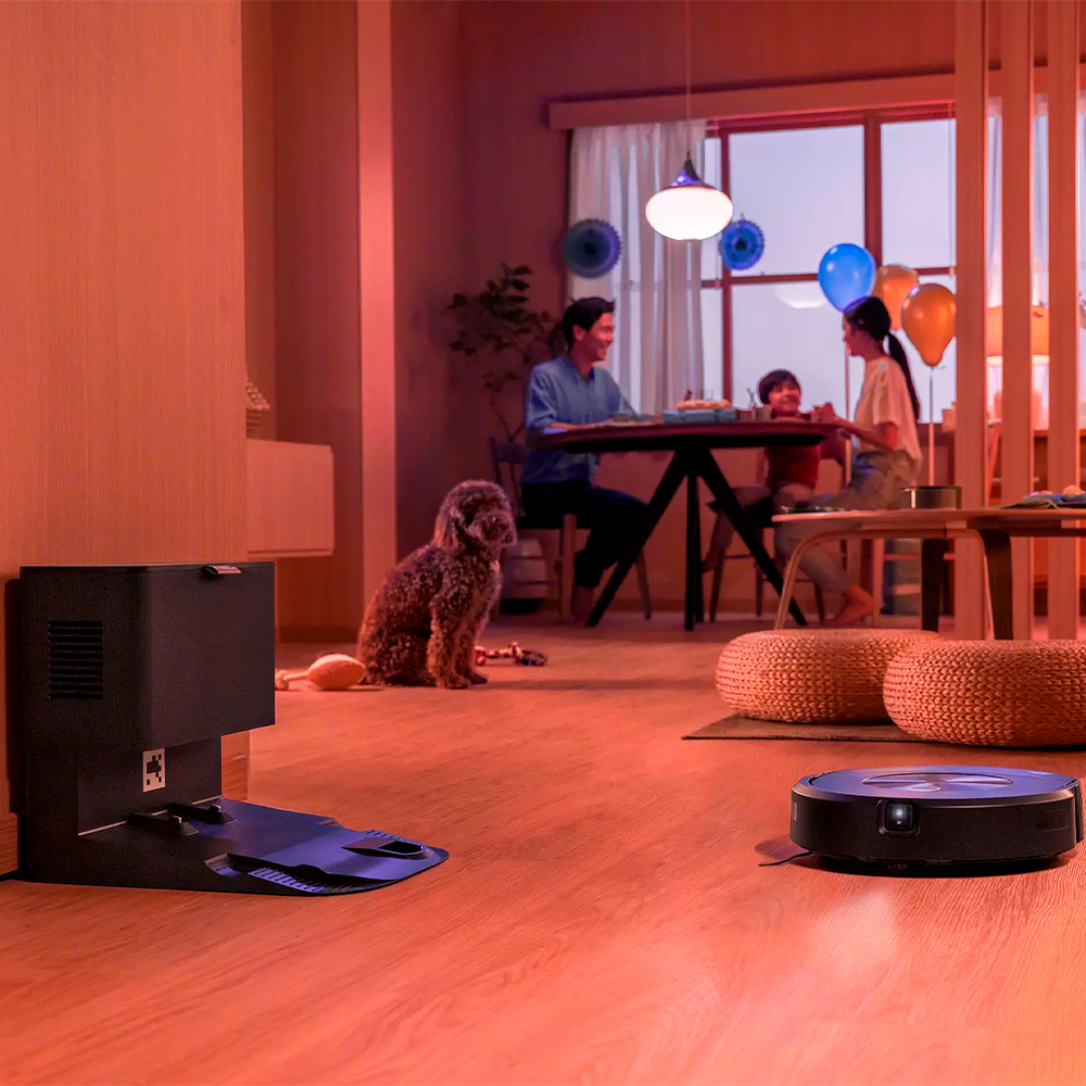 Robô Roomba Combo J7+, 2 em 1, Aspira e Passa Pano da iRobot 127v e 22 Robô Roomba Combo J7+, 2 em 1, Aspira e Passa Pano da iRobot 127v e 22